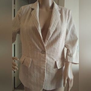 VINTAGE LADIES JACKET BY SUSIE LADY SZ. MED STRIPED CREAM / TAN FRONT POCKETS